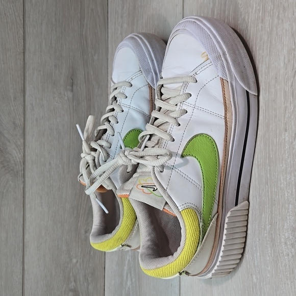 Nike Womens FD0872-100 Leather Platform sneakers shoes boots 8 - Picture 2 of 13